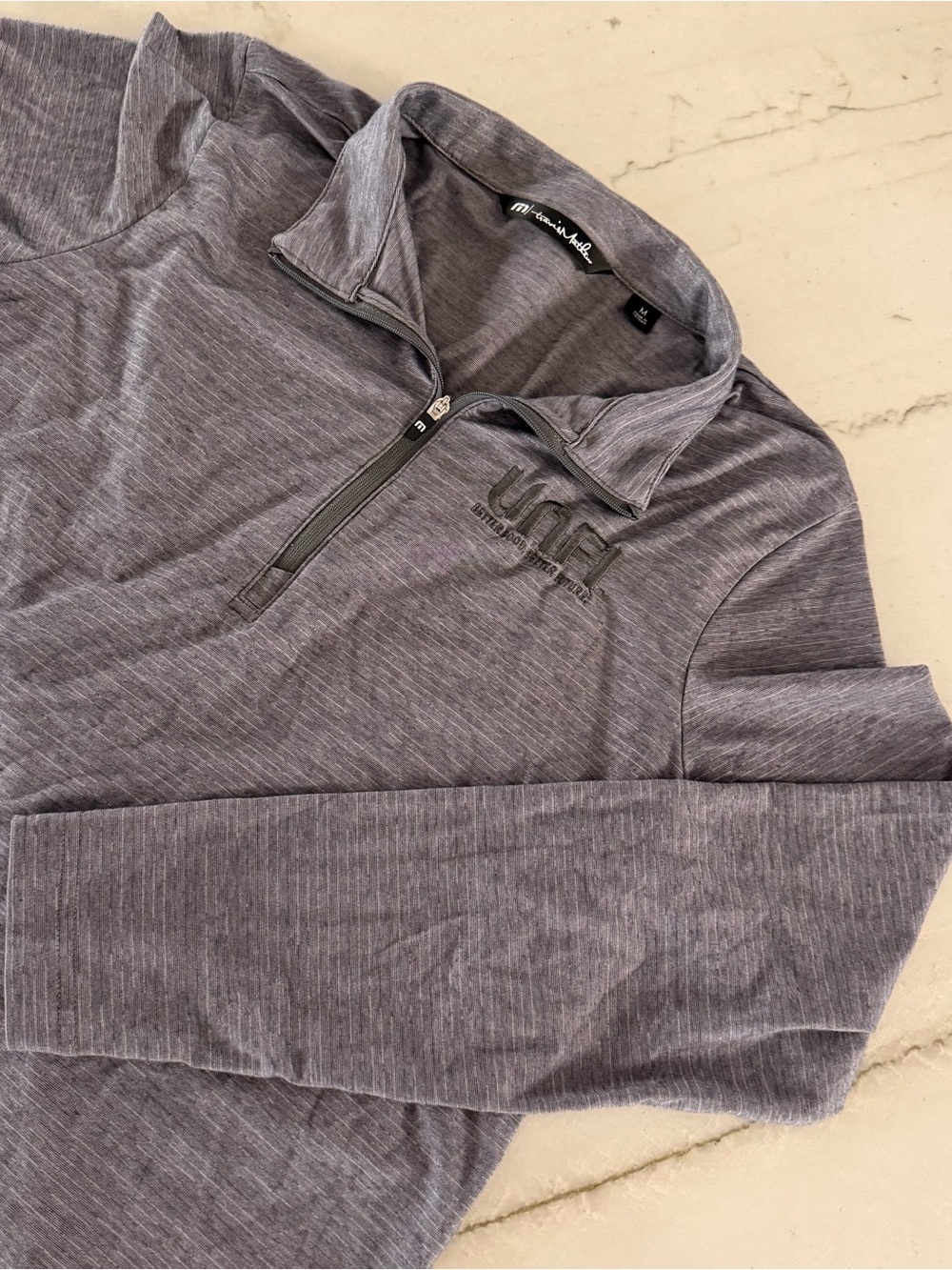Travis Mathew Shirt Mens Medium Quarter Zip Golf Pullover Performance UNFI